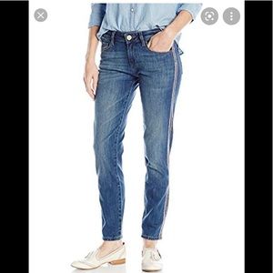 DL1961 “Azalea” Relaxed skinny VALENTINE jeans